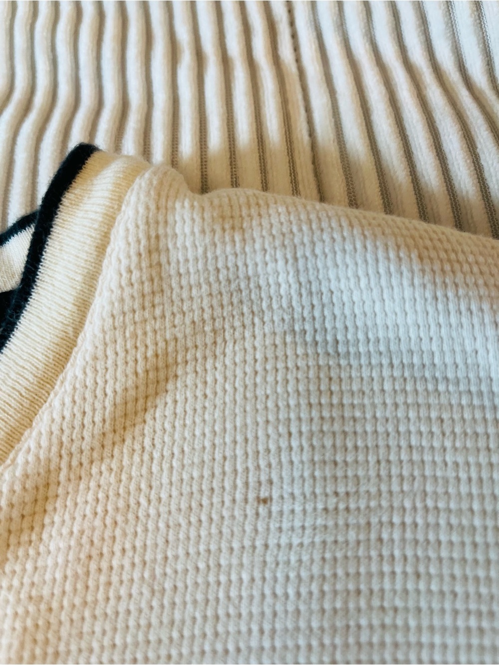 Polo by Ralph Lauren Men's Cream V-Neck Cotton Sleepwear or Steetwear Crewneck - Picture 4 of 6